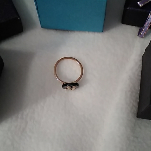 Ring - Picture 2 of 3